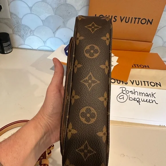 Louis Vuitton Ivy wallet on chain - Picture 9 of 17